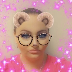 Meet your Posher, Dana